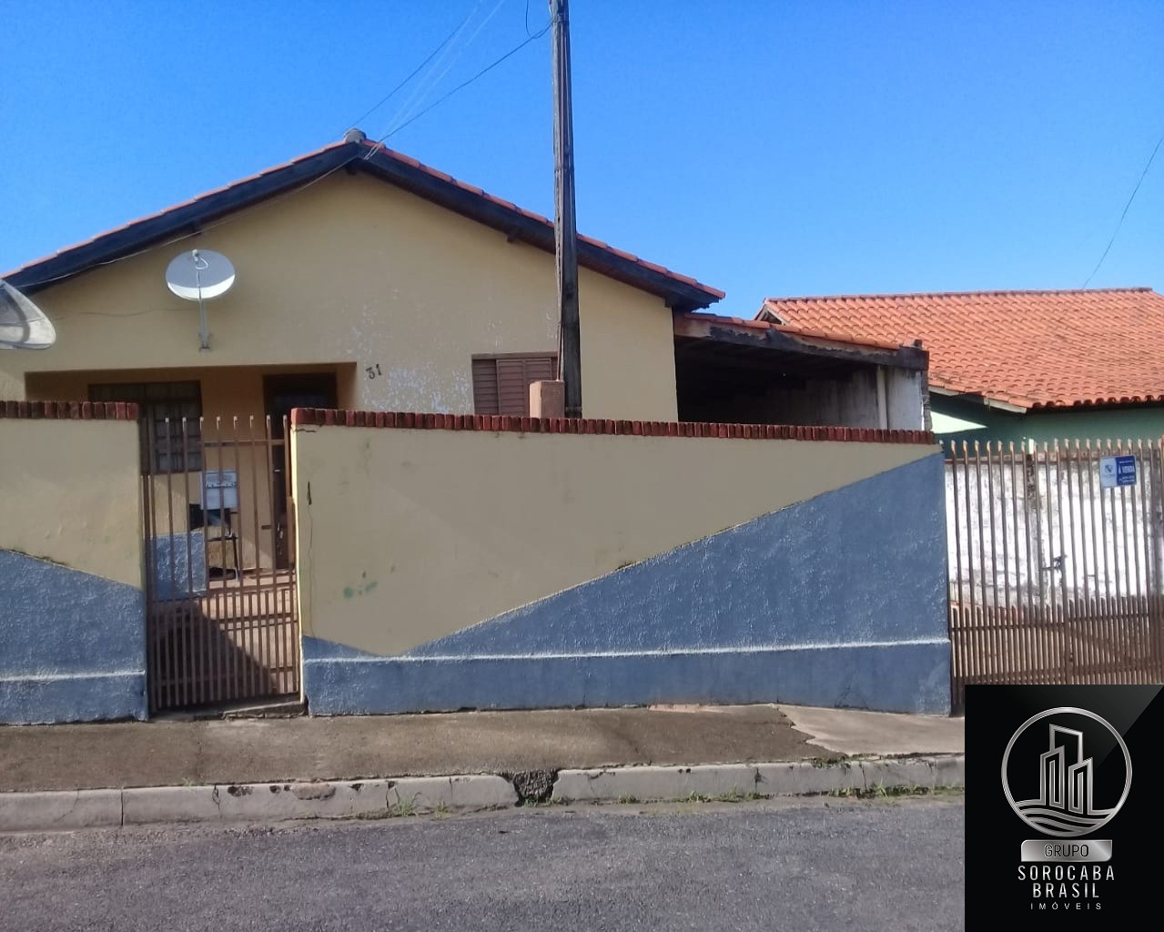 Casa com 3 dormitórios à venda, 92 m² por R$ 270.000 - centr