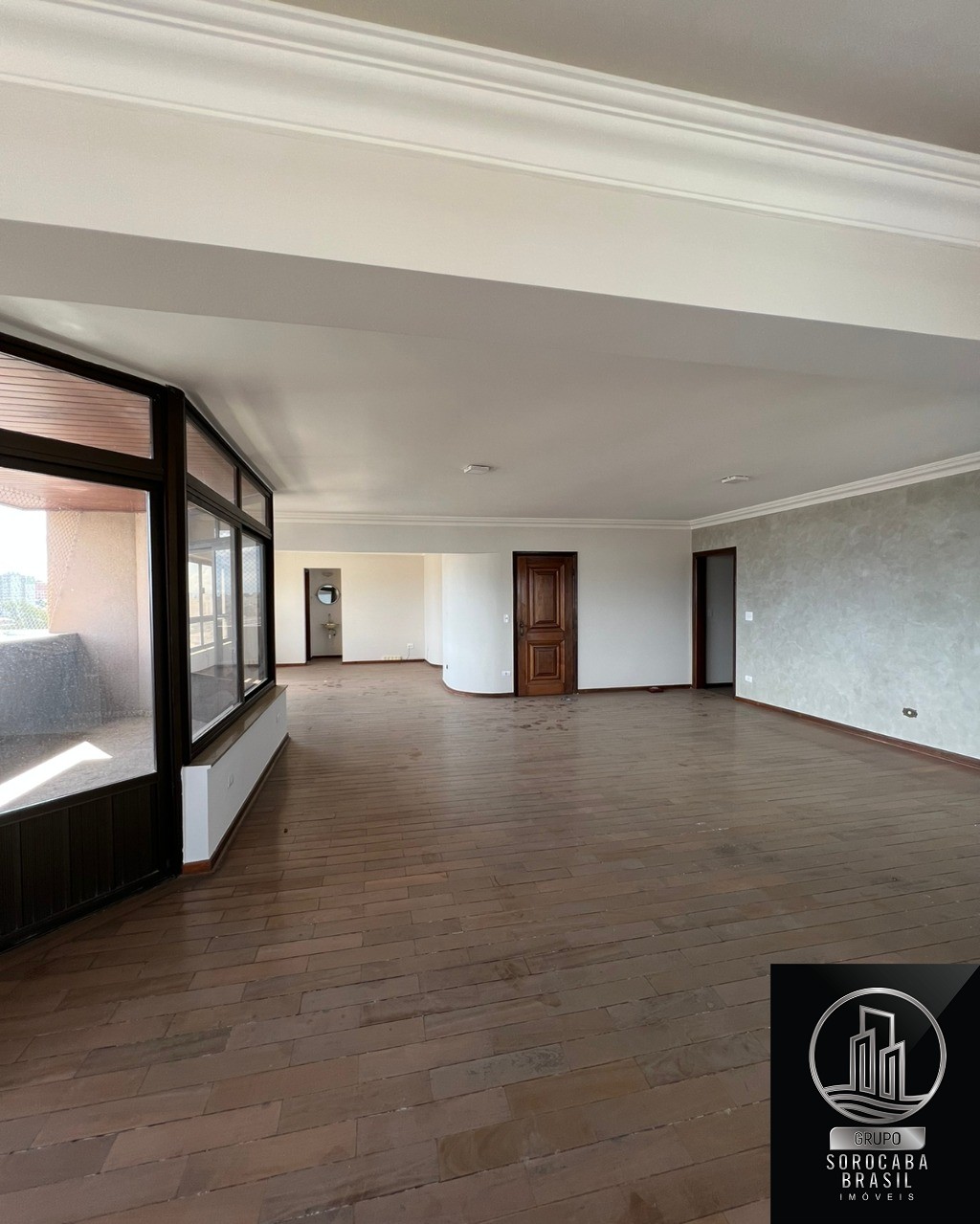 Apartamento com 4 dormitórios à venda, 273 m² por R$ 1.350.0