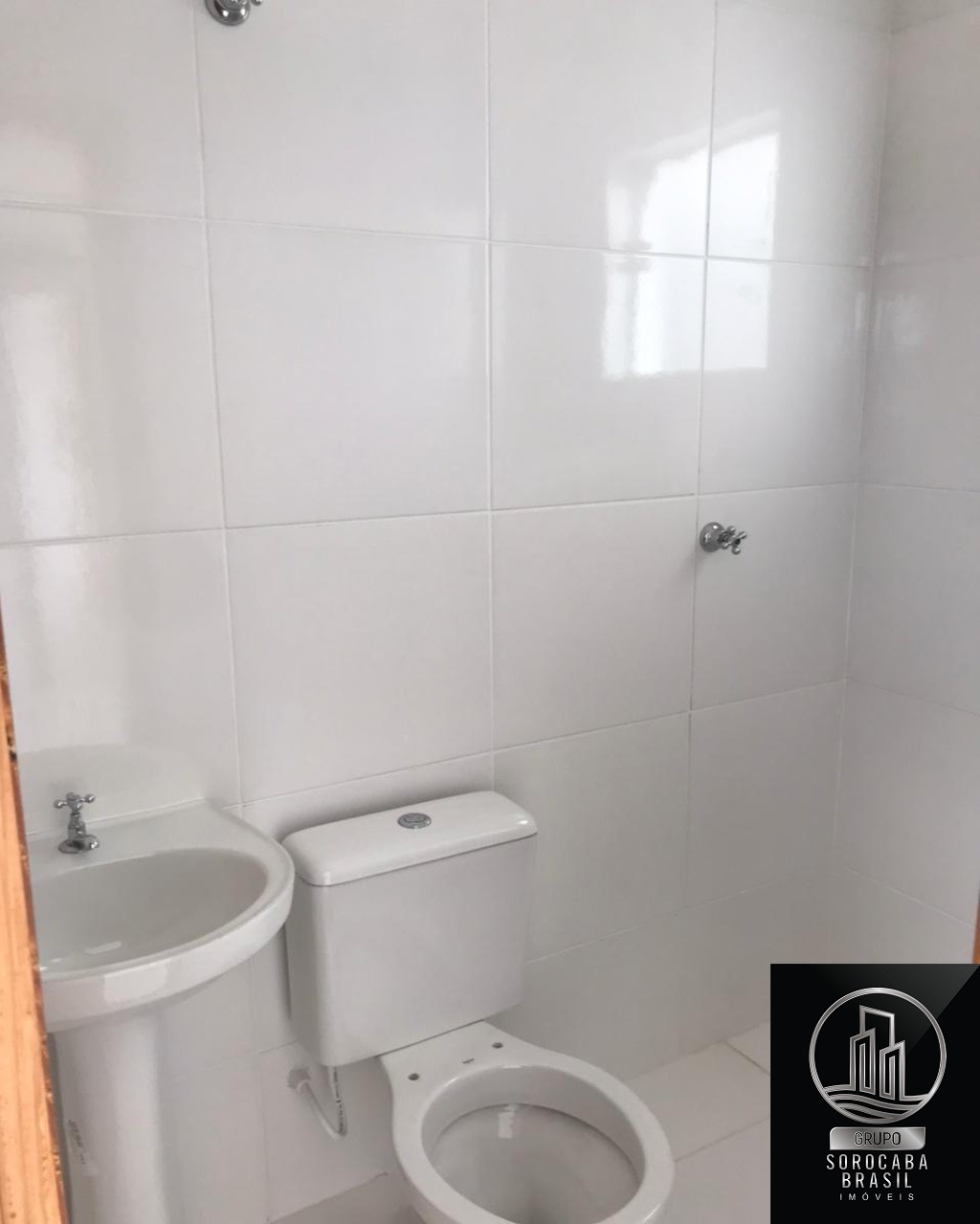 Apartamento com 2 dormitórios à venda, 50 m² por R$ 160.000 