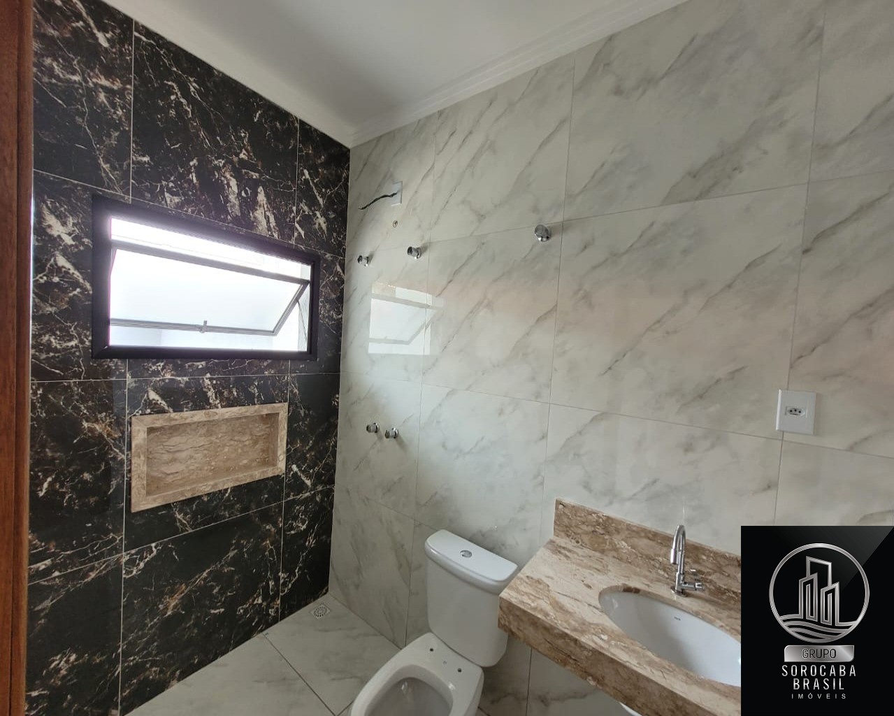Casa com 3 dormitórios à venda, 103 m² por R$ 540.000 - lote