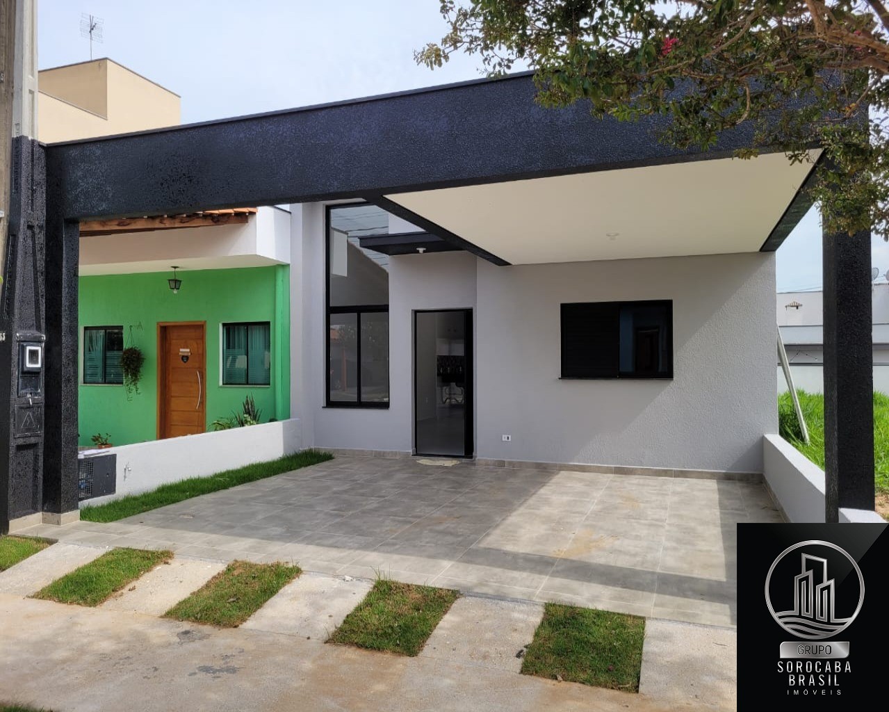 Casa com 3 dormitórios à venda, 103 m² por R$ 540.000 - lote