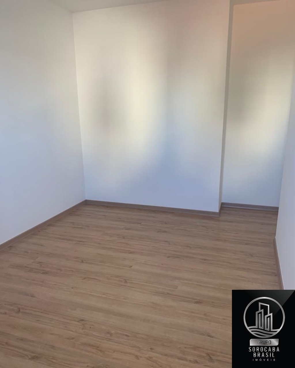 Apartamento com 2 dormitórios à venda, 57 m² por R$ 385.000 