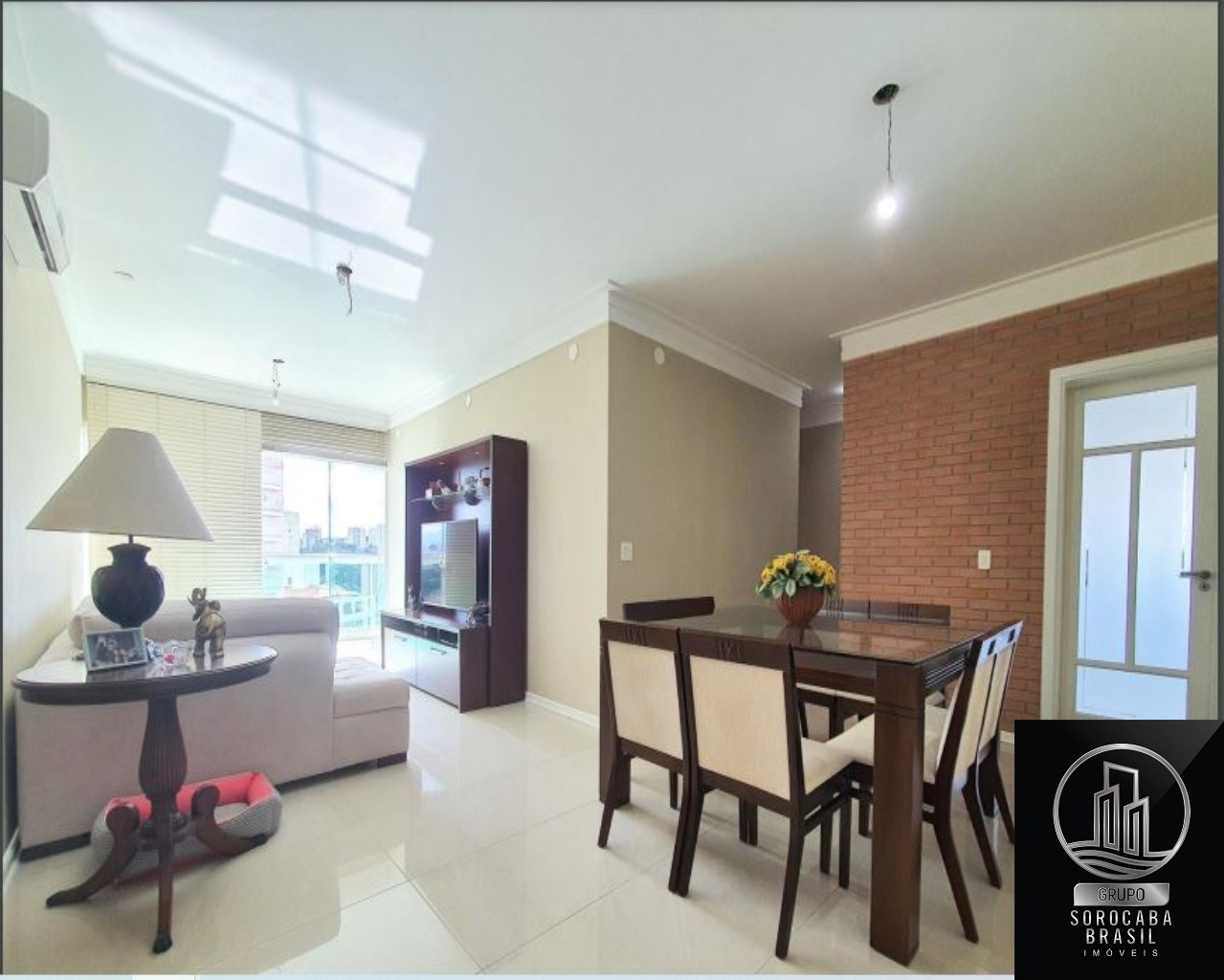 Apartamento com 3 dormitórios à venda, 107 m² por R$ 900.000
