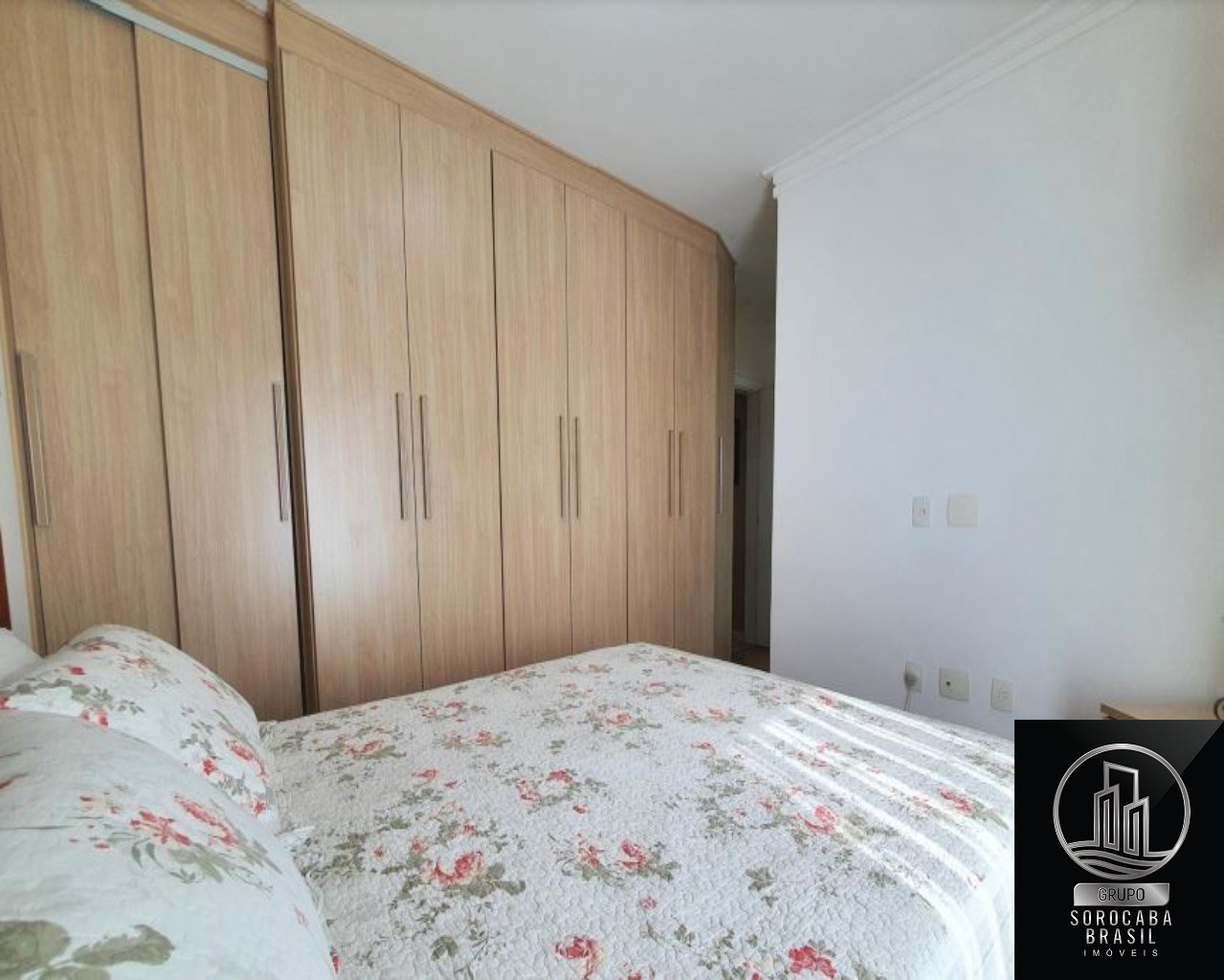 Apartamento com 3 dormitórios à venda, 107 m² por R$ 900.000