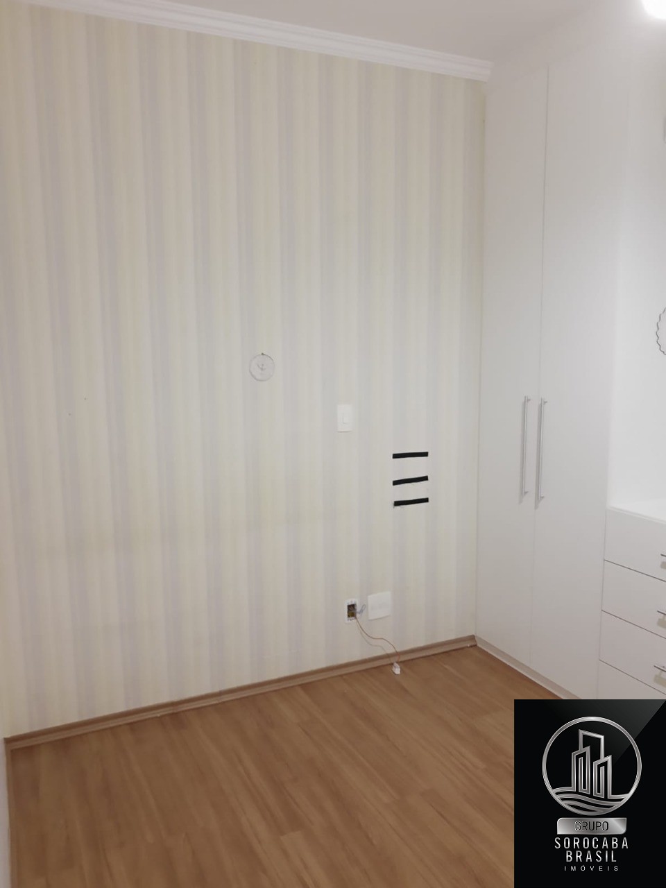 Apartamento com 2 dormitórios à venda, 64 m² por R$ 270.000 