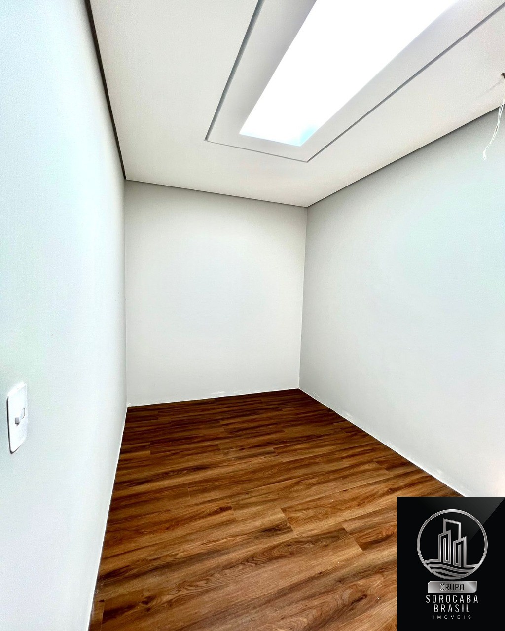 Sobrado com 3 dormitórios à venda, 220 m² por R$ 2.700.000 -