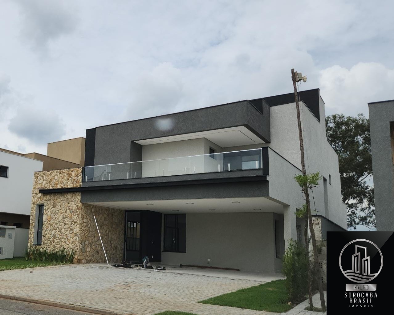 Sobrado com 3 dormitórios à venda, 390 m² por R$ 2.900.000 -
