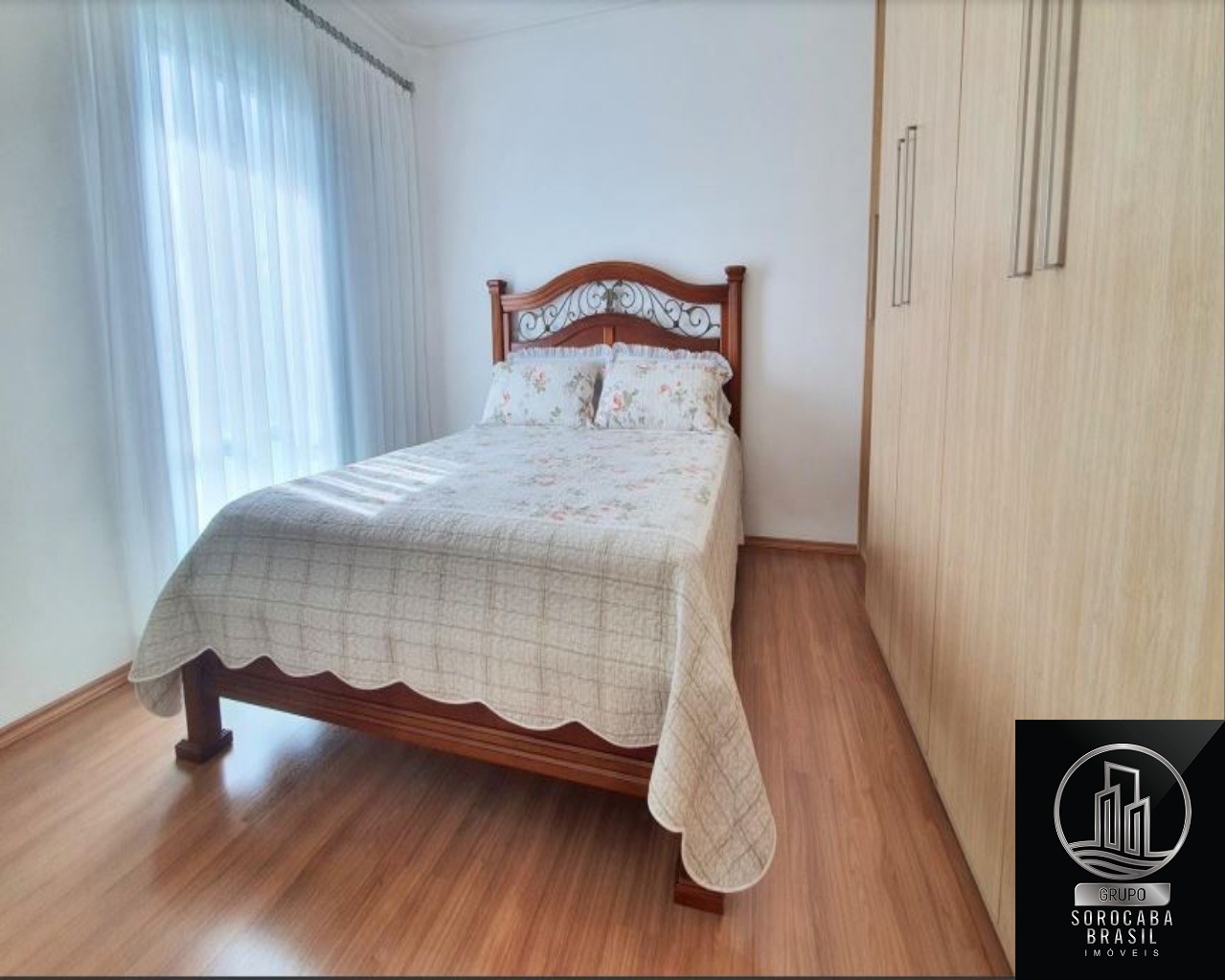 Apartamento com 3 dormitórios à venda, 107 m² por R$ 900.000