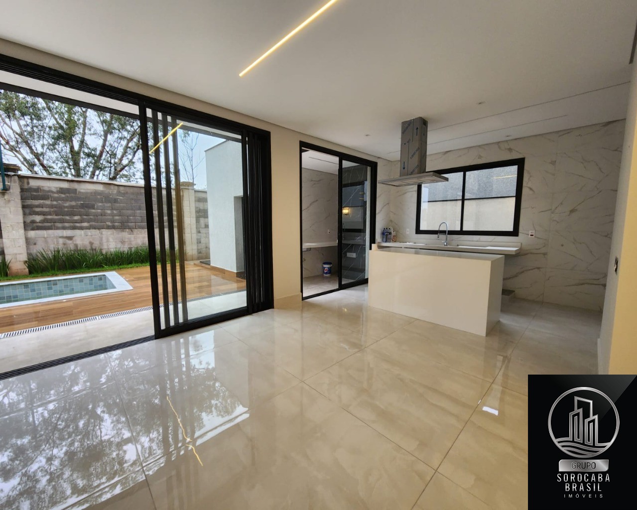 Sobrado com 3 dormitórios à venda, 390 m² por R$ 2.900.000 -