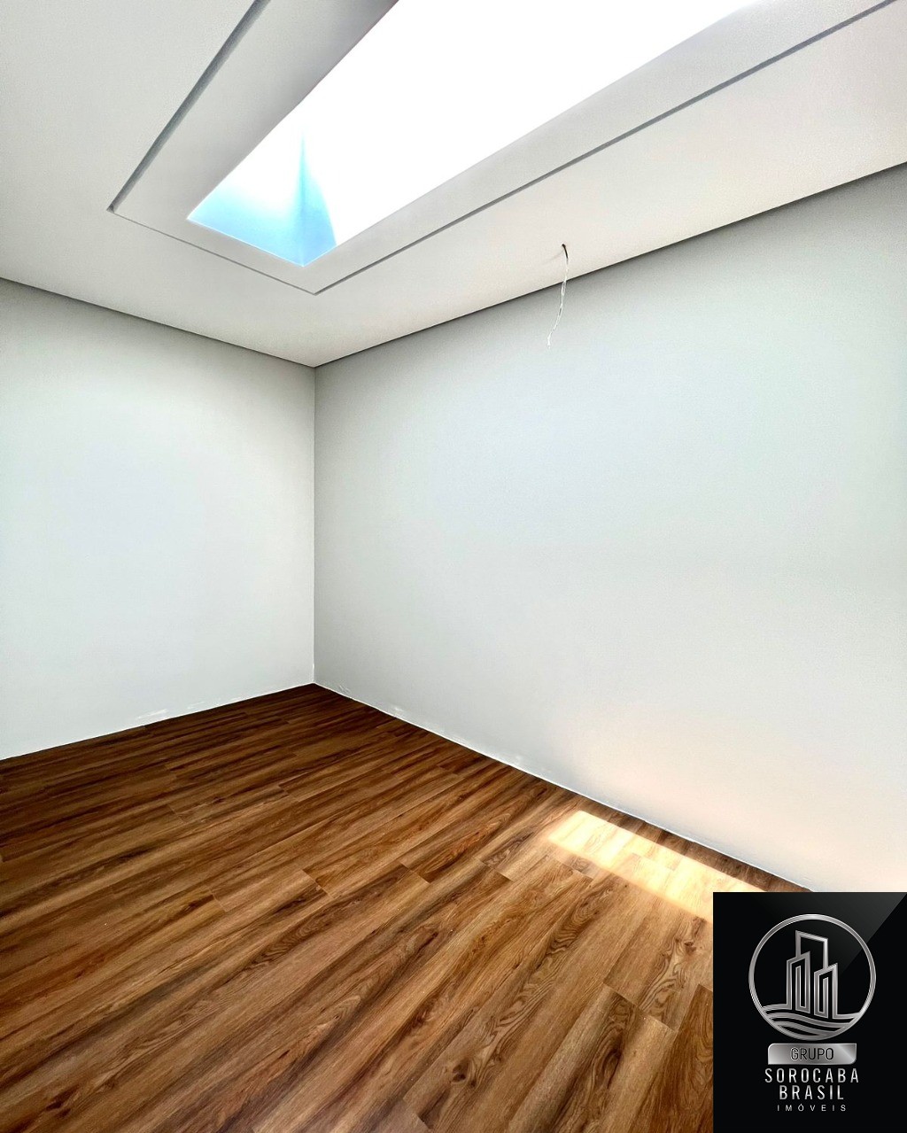 Sobrado com 3 dormitórios à venda, 220 m² por R$ 2.700.000 -
