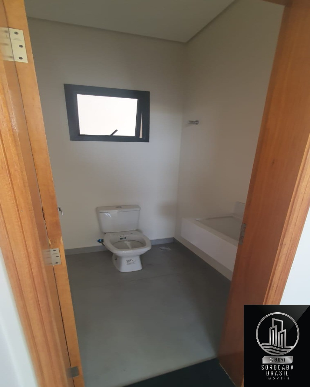 Casa com 3 dormitórios à venda, 214 m² por R$ 1.300.000 - co