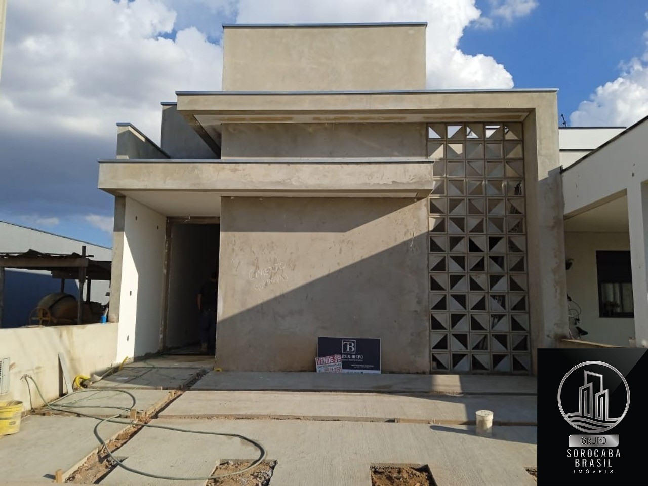 Casa com 3 dormitórios à venda, 110 m² por R$ 600.000 - hort