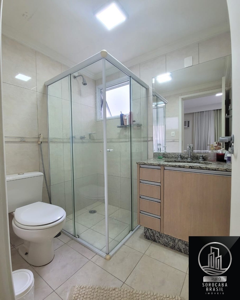 Apartamento com 3 dormitórios à venda, 90 m² por R$ 550.000 