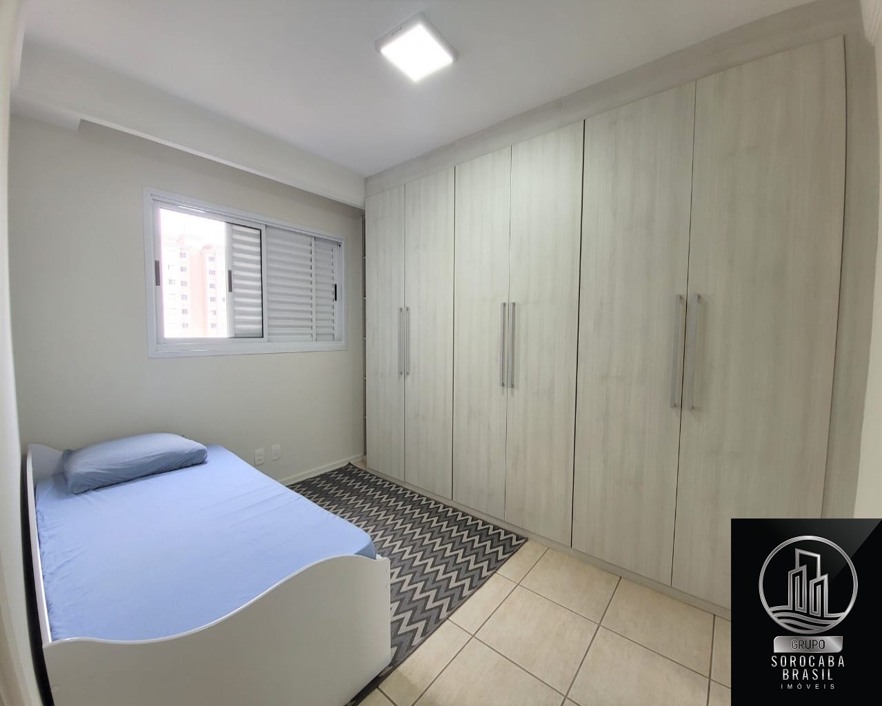 Apartamento com 3 dormitórios à venda, 90 m² por R$ 550.000 