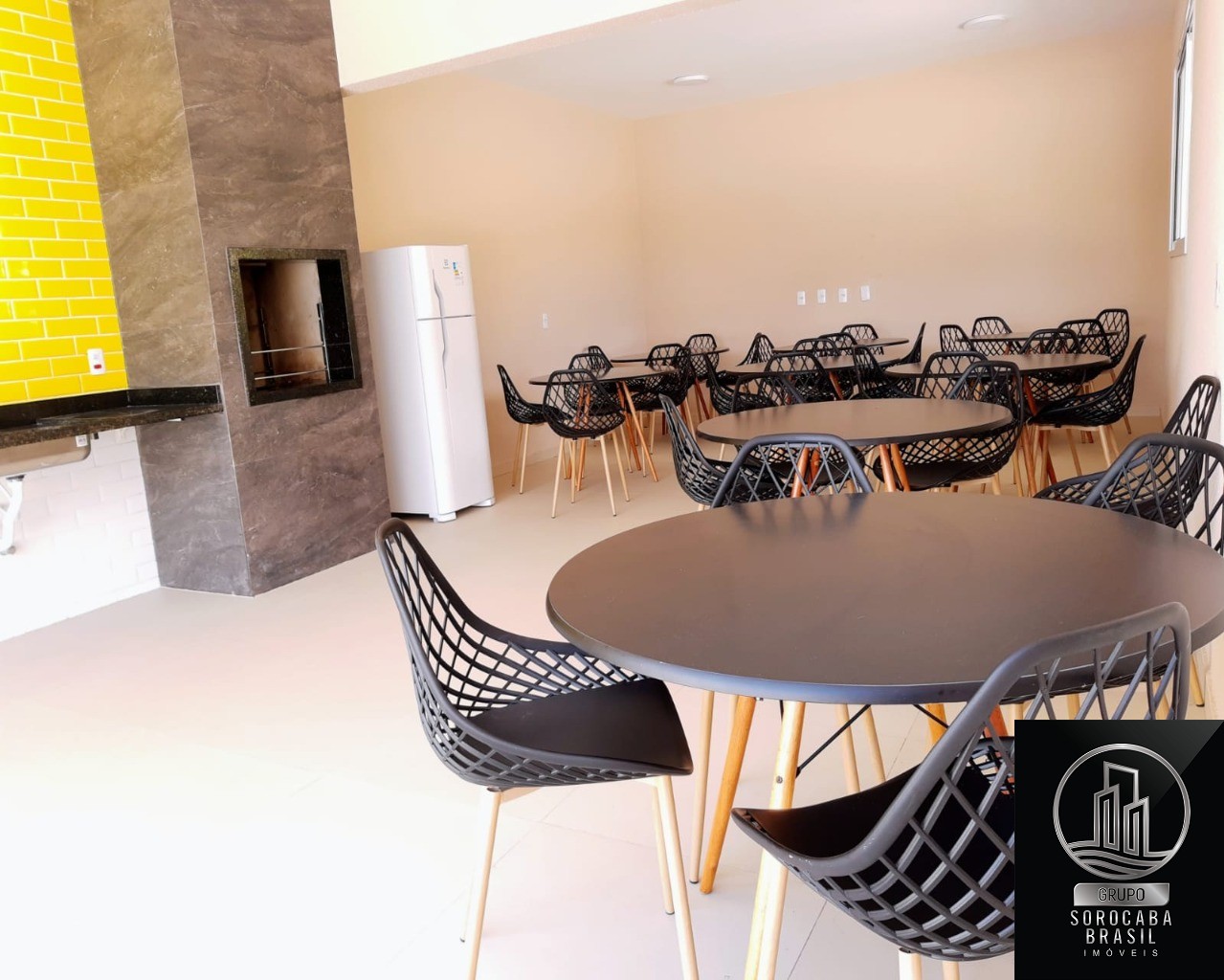 Apartamento com 2 dormitórios para alugar, 41 m² por R$ 1.72