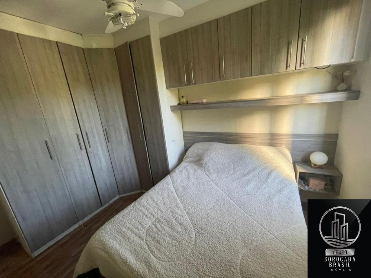 Apartamento com 2 dormitórios à venda, 47 m² por R$ 185.000 