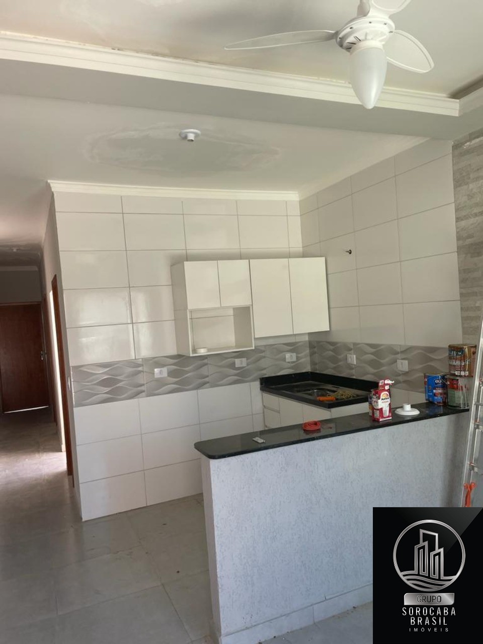 Casa com 2 dormitórios à venda, 50 m² por R$ 205.000 - parqu
