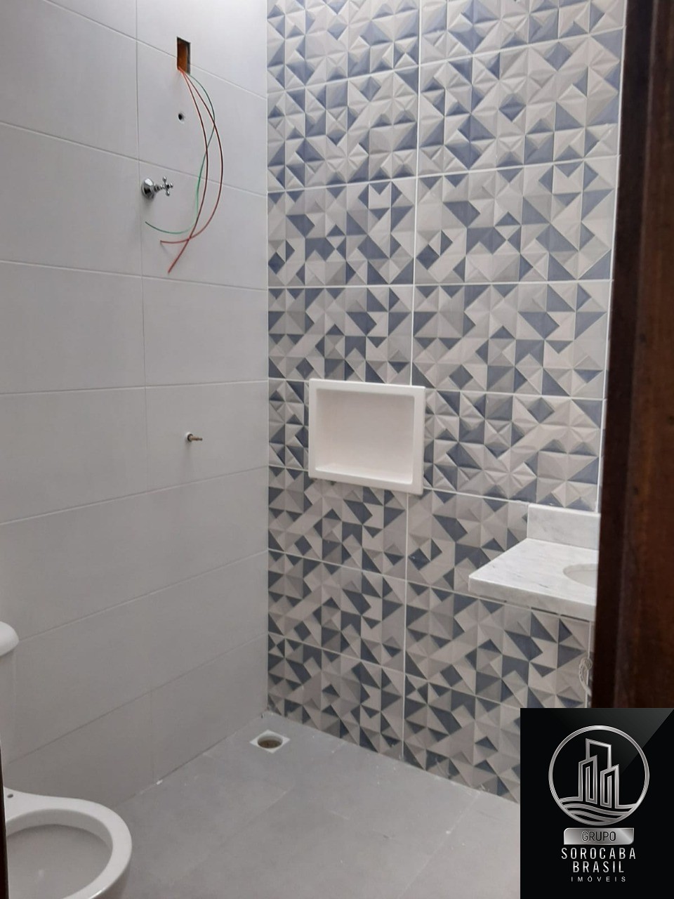 Sobrado com 2 dormitórios à venda, 72 m² por R$ 305.000 - ja