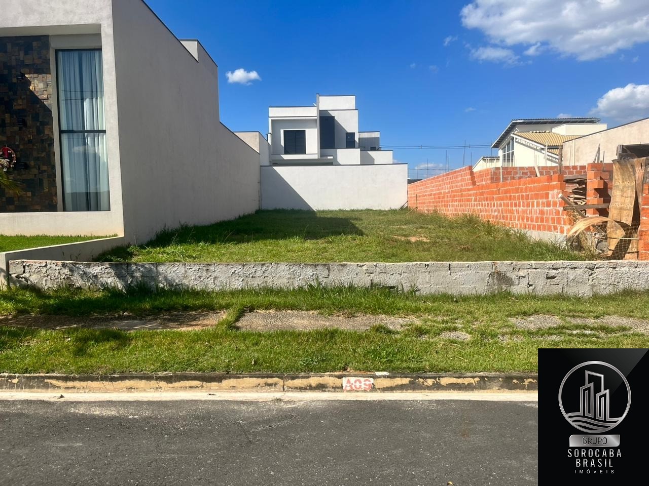 Terreno à venda, 265 m² por R$ 360.000 - condominio le franc