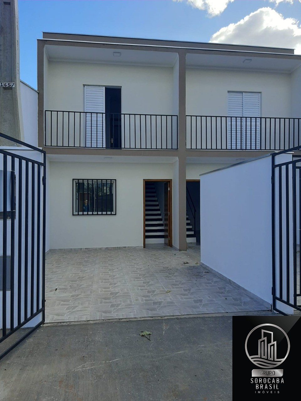Sobrado com 2 dormitórios à venda, 72 m² por R$ 305.000 - ja