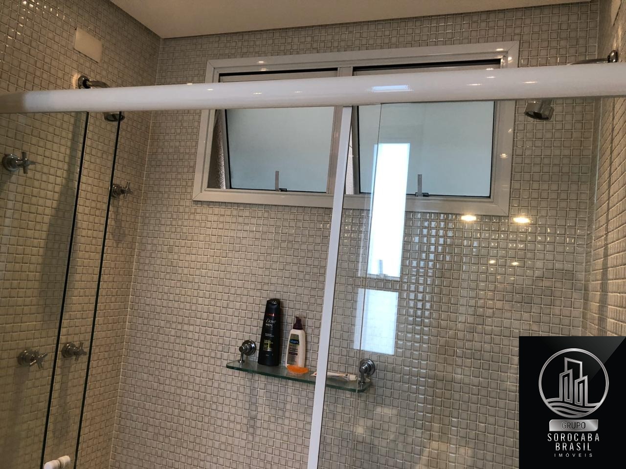 Apartamento com 3 dormitórios à venda, 136 m² por R$ 1.000.0