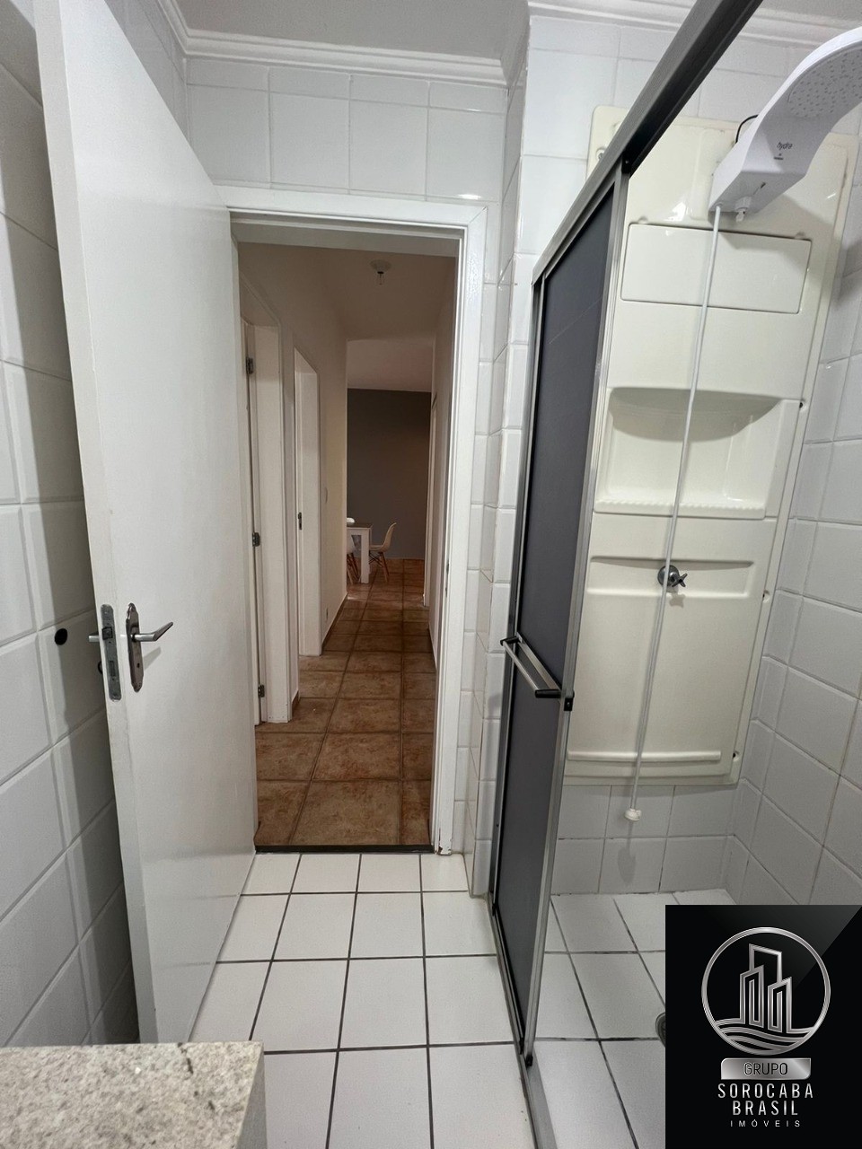 Apartamento com 2 dormitórios para alugar, 65 m² por R$ 1.60