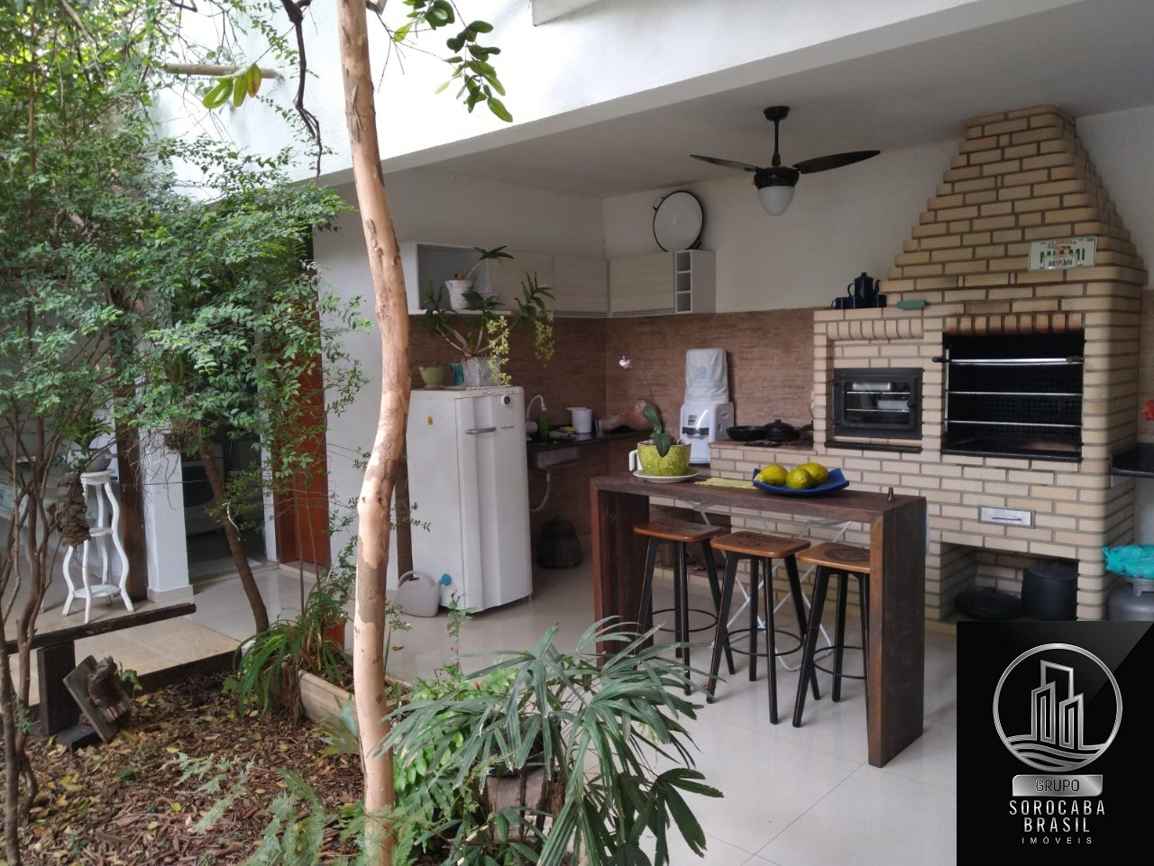 Casa com 4 dormitórios à venda, 300 m² por R$ 1.600.000 - co