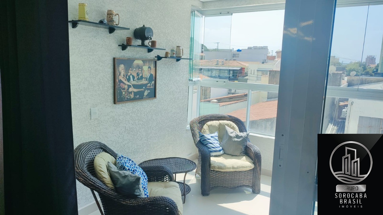 Apartamento com 3 dormitórios à venda, 105 m² por R$ 900.000