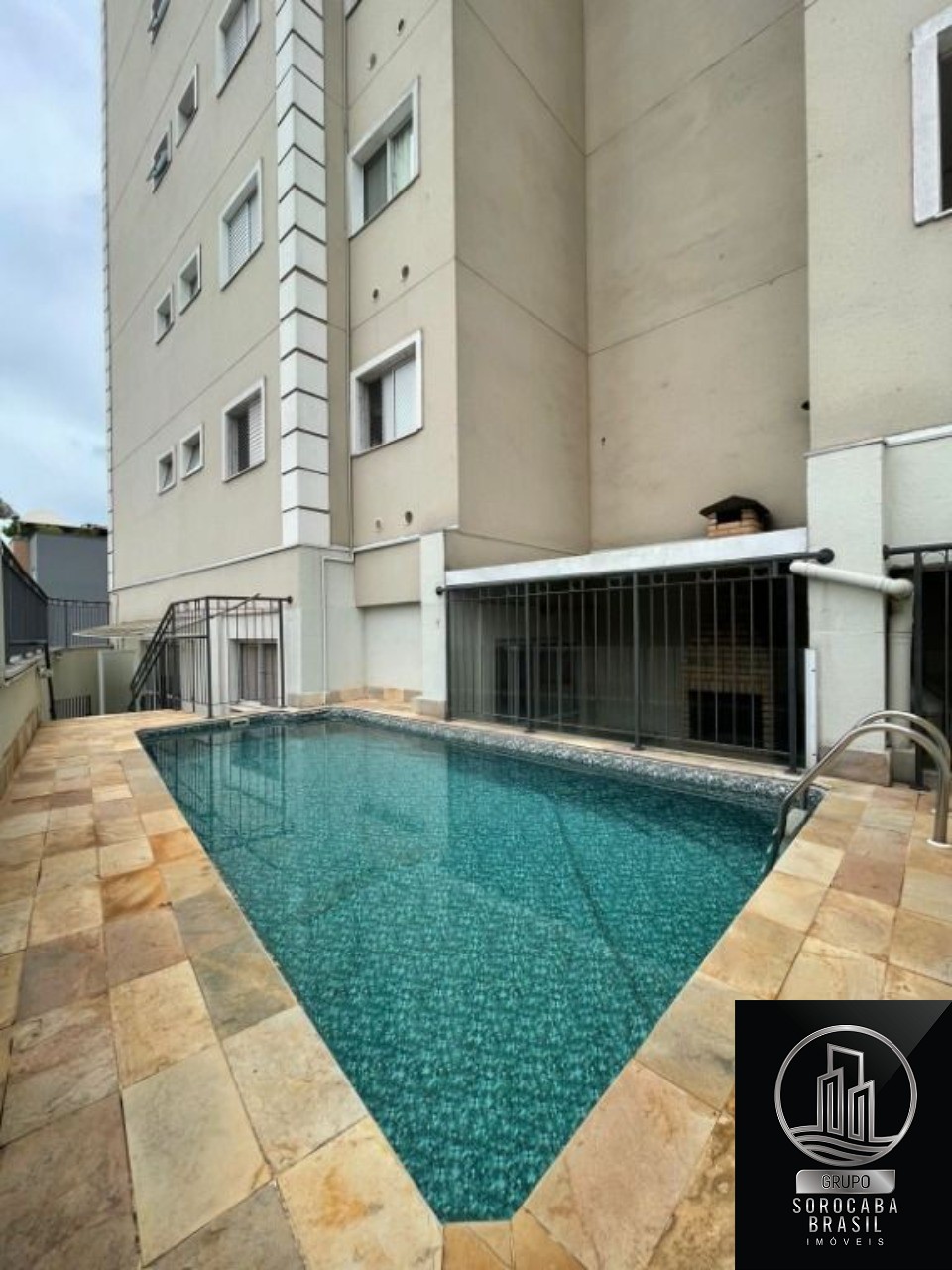 Apartamento com 2 dormitórios à venda, 65 m² por R$ 500.000 