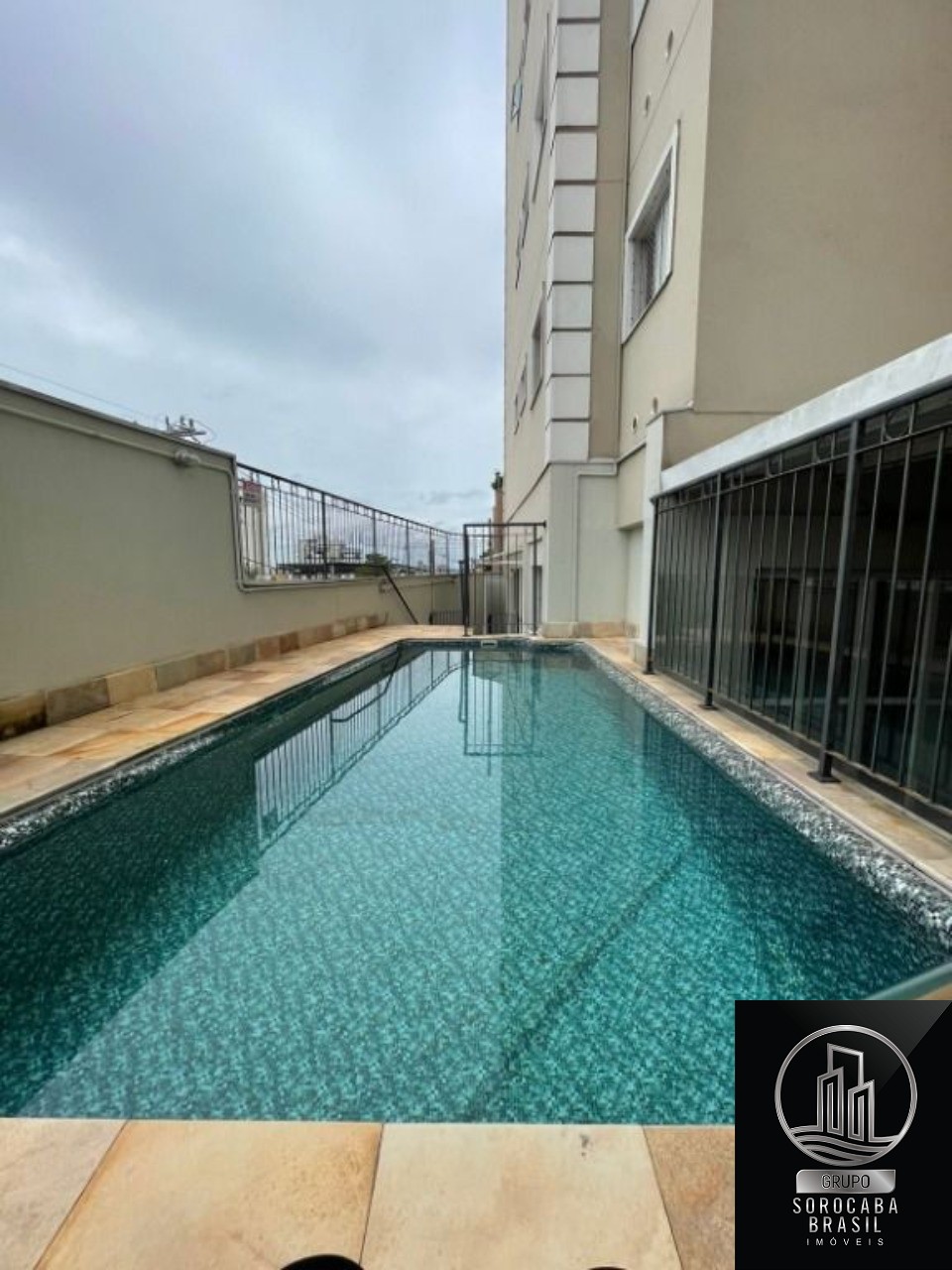Apartamento com 2 dormitórios à venda, 65 m² por R$ 500.000 