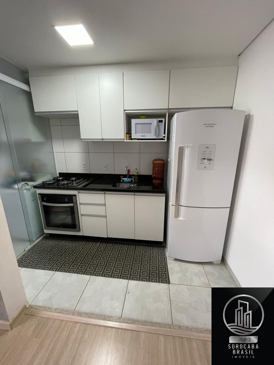Apartamento com 2 dormitórios à venda, 59 m² por R$ 355.000 