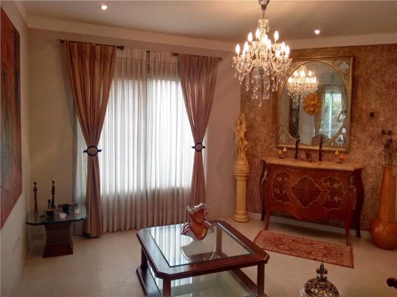 Sobrado com 3 dormitórios à venda, 320 m² por R$ 1.260.000,0