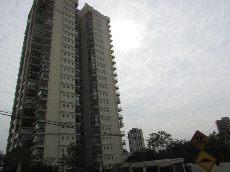 Apartamento com 3 dormitórios à venda, 196 m² - condomínio ú