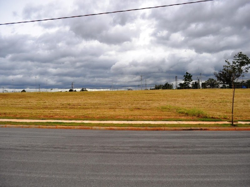 Terreno à venda, 1000 m² por R$ 570.000,00 - além linha - so