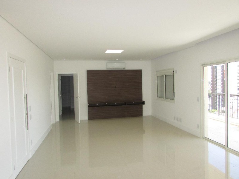 Apartamento com 3 dormitórios à venda, 196 m²- condomínio ún