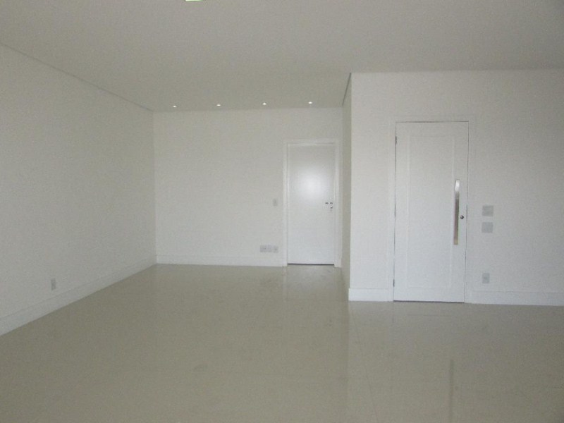 Apartamento com 3 dormitórios à venda, 196 m²- condomínio ún