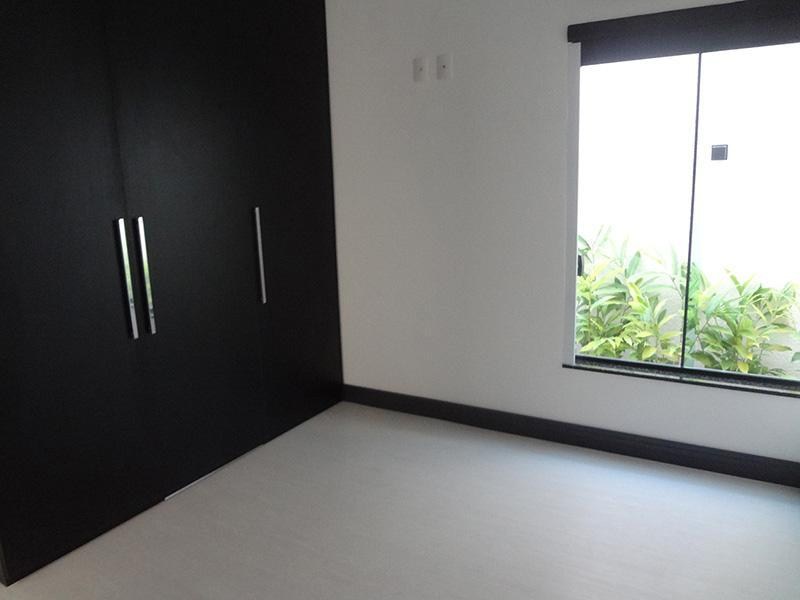 Casa com 3 dormitórios à venda, 200 m² por R$ 1.350.000 - co