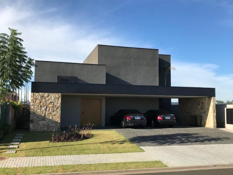 Sobrado com 4 dormitórios à venda, 350 m² por R$ 1.810.000,0
