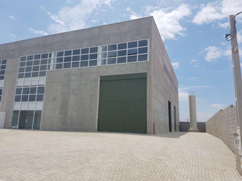 Galpão à venda, 813 m² por R$ 2.490.000 - centro empresarial