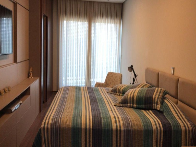 Sobrado com 4 dormitórios à venda, 370 m² por R$ 3.199.000,0