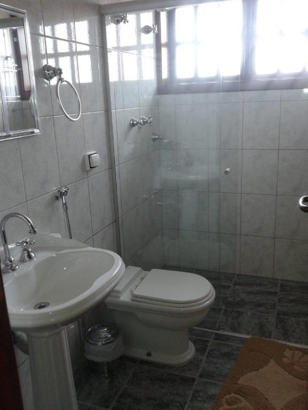 Sobrado com 5 dormitórios à venda, 440 m² por R$ 1.800.000,0