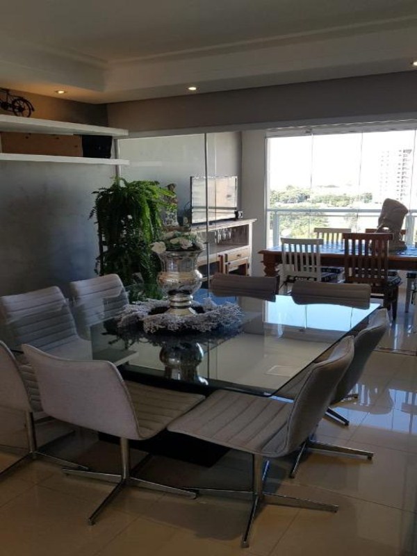 Apartamento com 3 dormitórios à venda, 129 m² por R$ 850.000