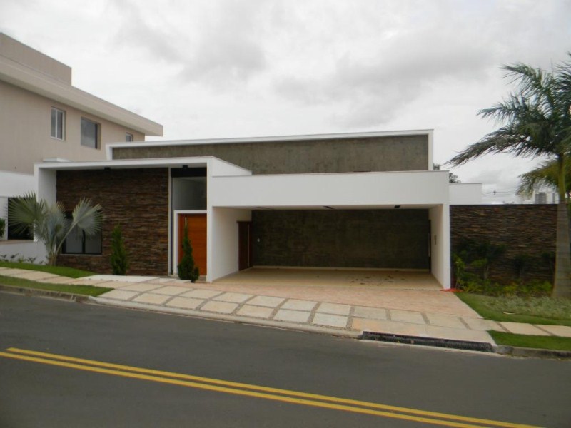 Casa com 4 dormitórios à venda, 318 m² por R$ 2.350.000 - co