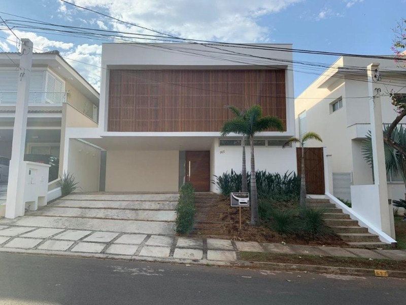 Sobrado com 3 dormitórios à venda, 290 m² por R$ 1.700.000,0