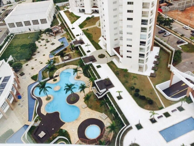 Apartamento com 3 dormitórios à venda, 196 m² por R$ 1.700.0