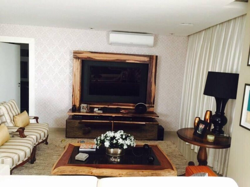 Apartamento com 3 dormitórios à venda, 196 m² por R$ 1.700.0