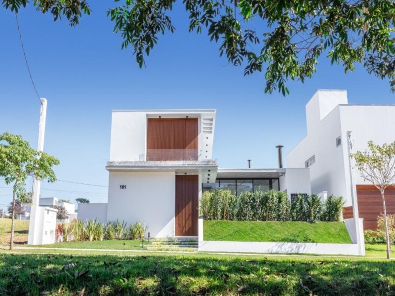 Sobrado com 3 dormitórios à venda, 321 m² por R$ 1.900.000 -