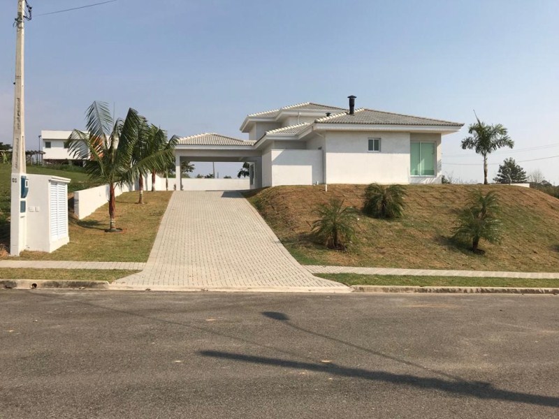 Casa com 3 dormitórios à venda, 274 m² por R$ 1.100.000 - co