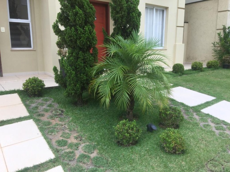 Sobrado com 2 dormitórios à venda, 123 m² por R$ 300.000 - c