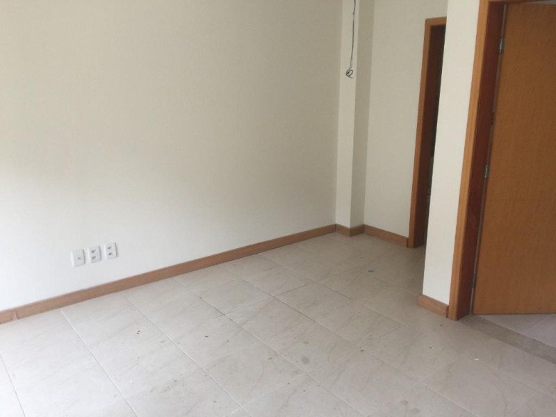 Sobrado com 2 dormitórios à venda, 123 m² por R$ 300.000 - c